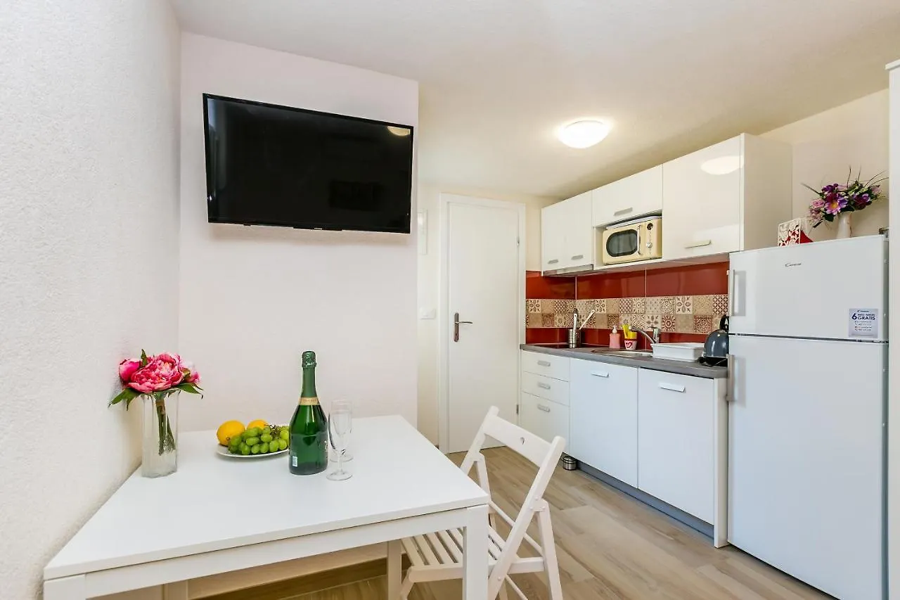 Apartman Hana Omisalj Croatia